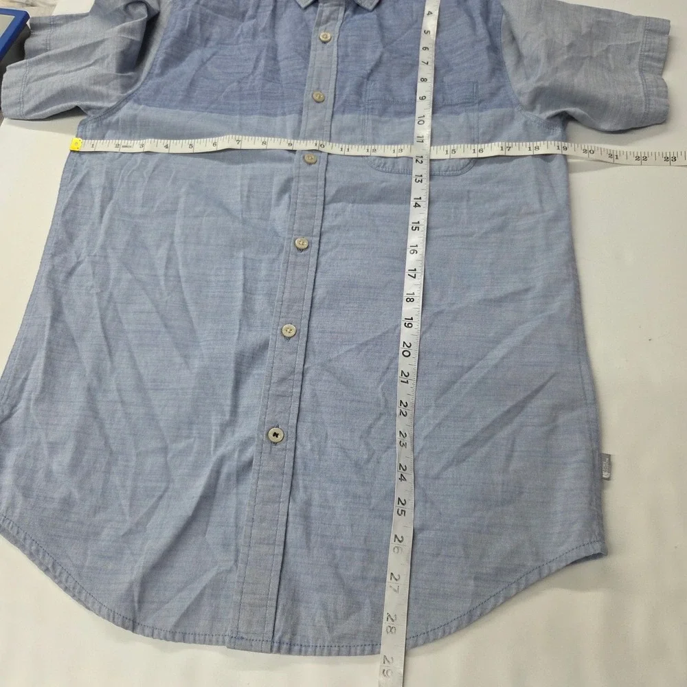 The North Face Button Down Shirt Men Small Blue Colorblock Short Sleeve Chambray